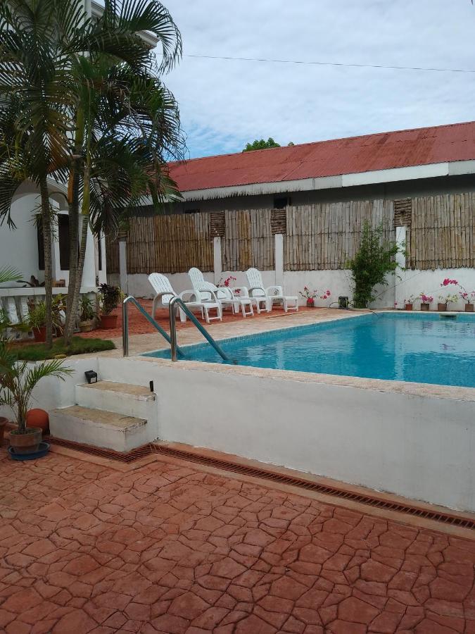 Beth'S Villa Moalboal Buitenkant foto