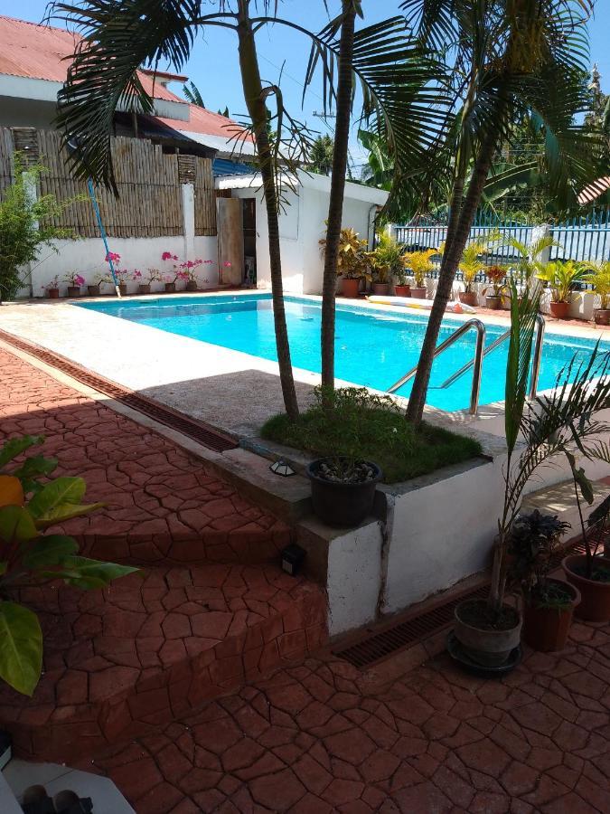 Beth'S Villa Moalboal Buitenkant foto