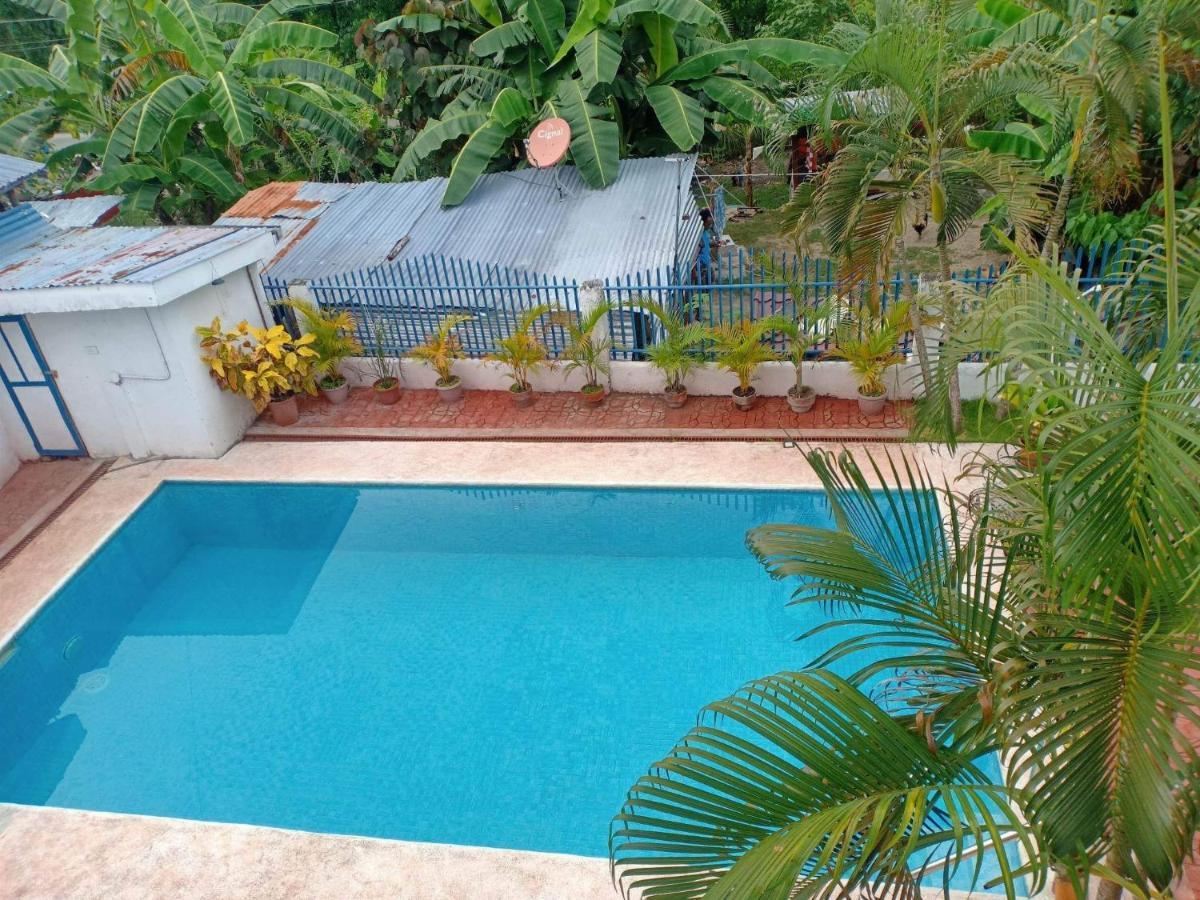 Beth'S Villa Moalboal Buitenkant foto